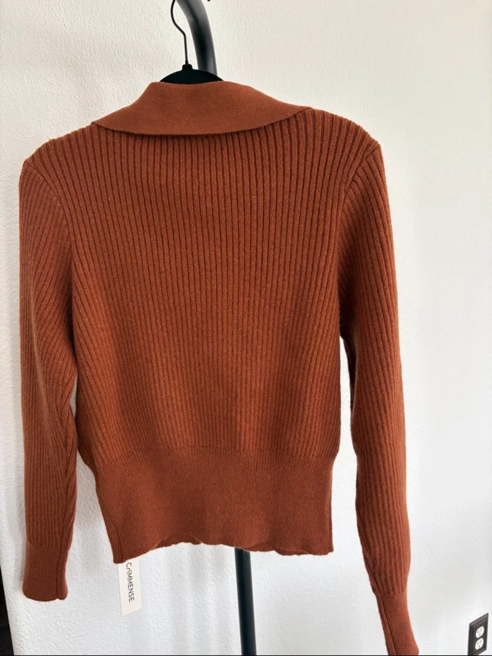 Commense Collared Metal Buckled Ribbed Cropped Sweater NWT Size L - Picture 5 of 8